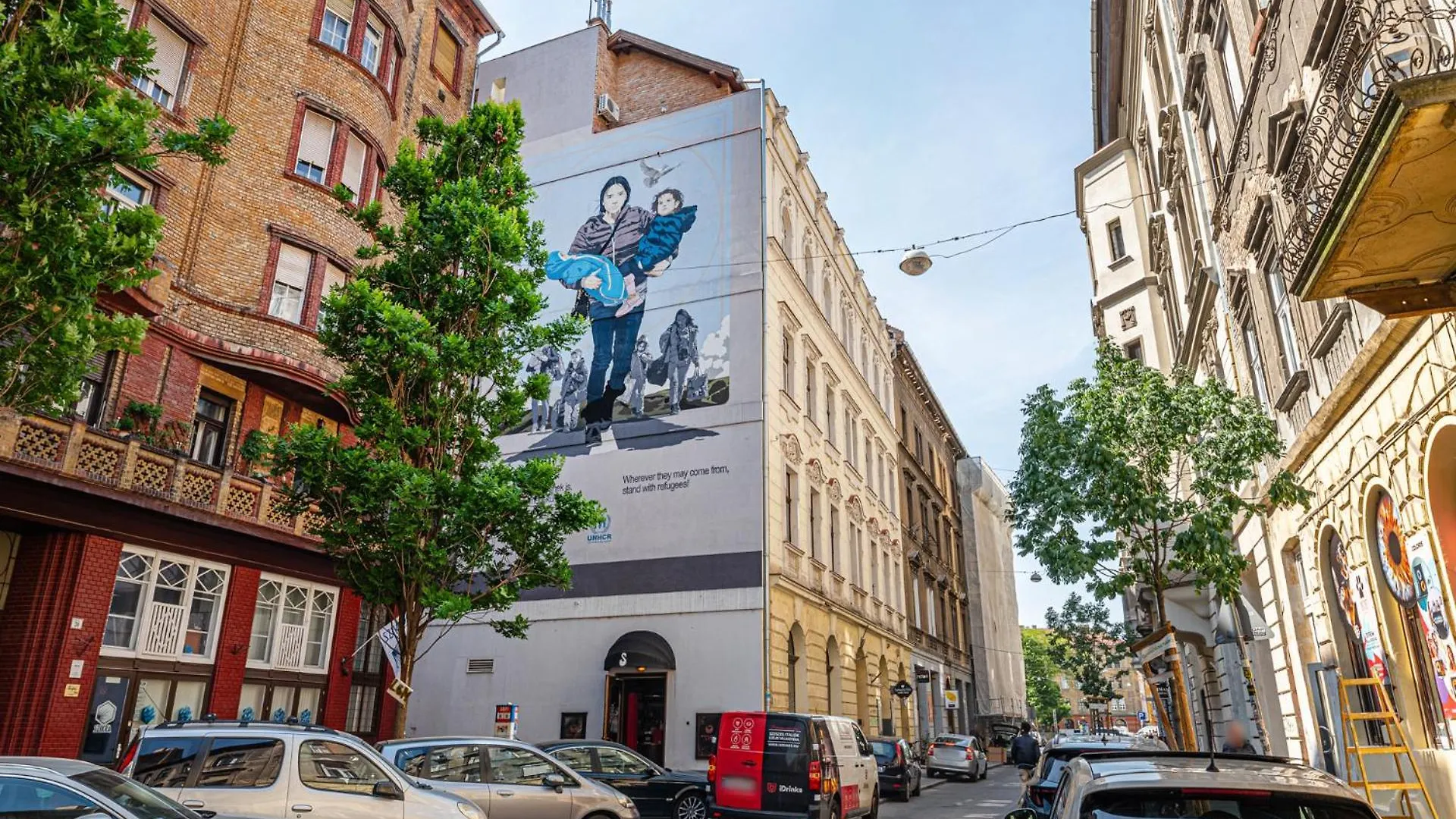 Gold Leaf Apartment In The City Center Budapest