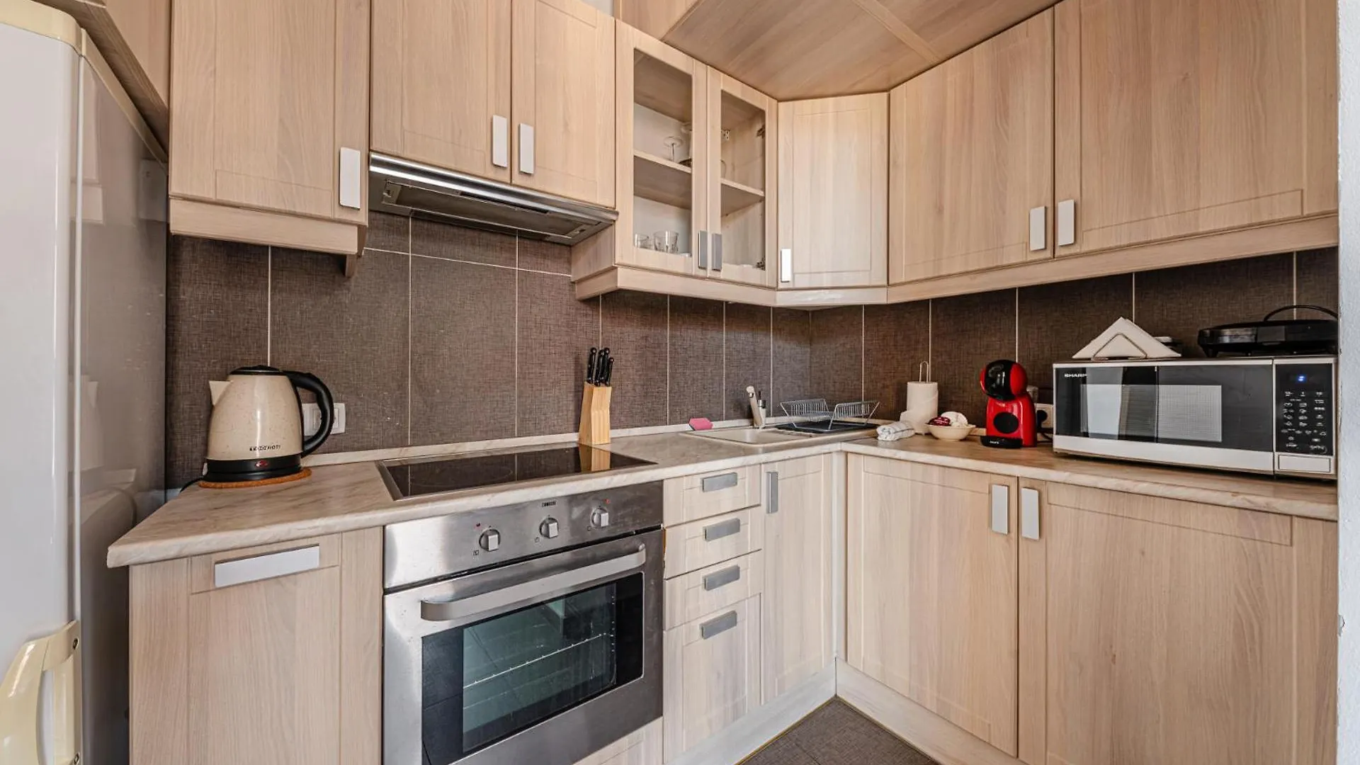 Gold Leaf Apartment In The City Center Budapest