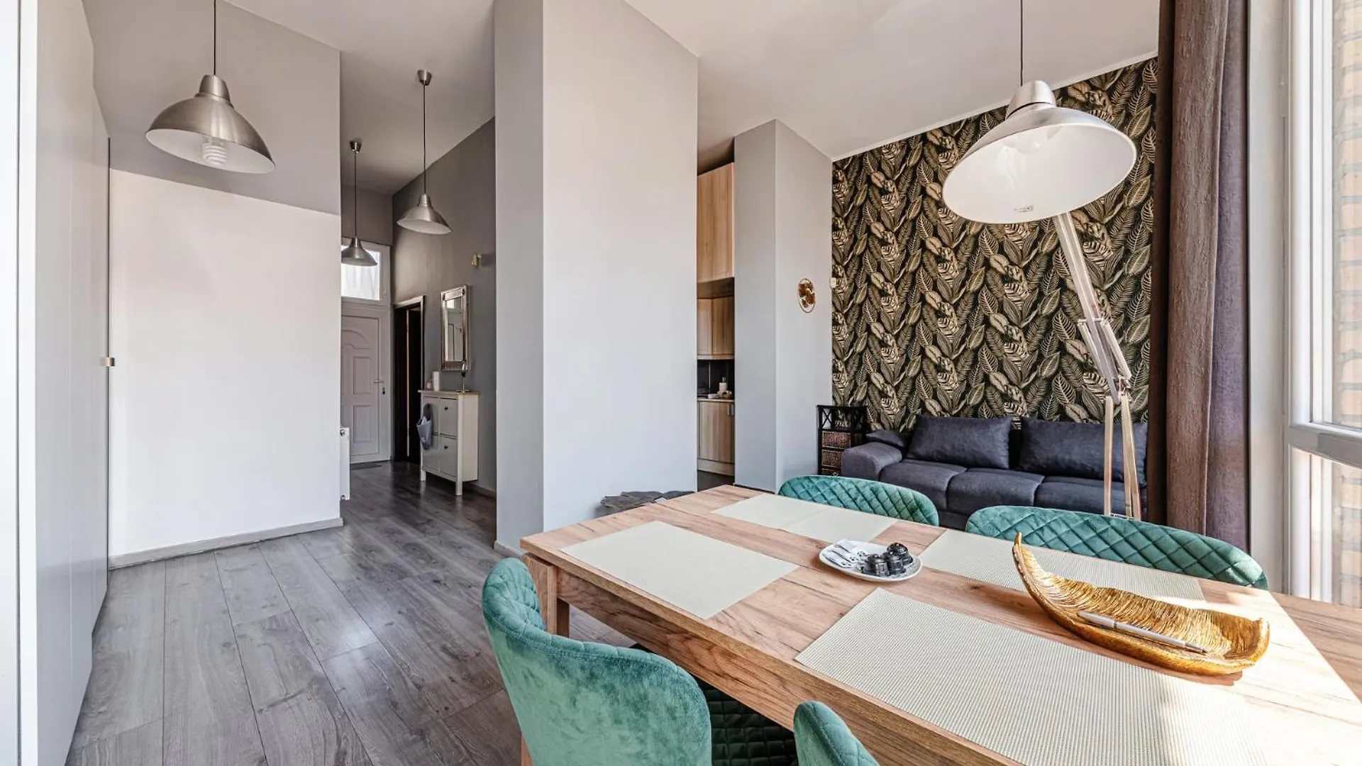 Gold Leaf Apartment In The City Center Budapest